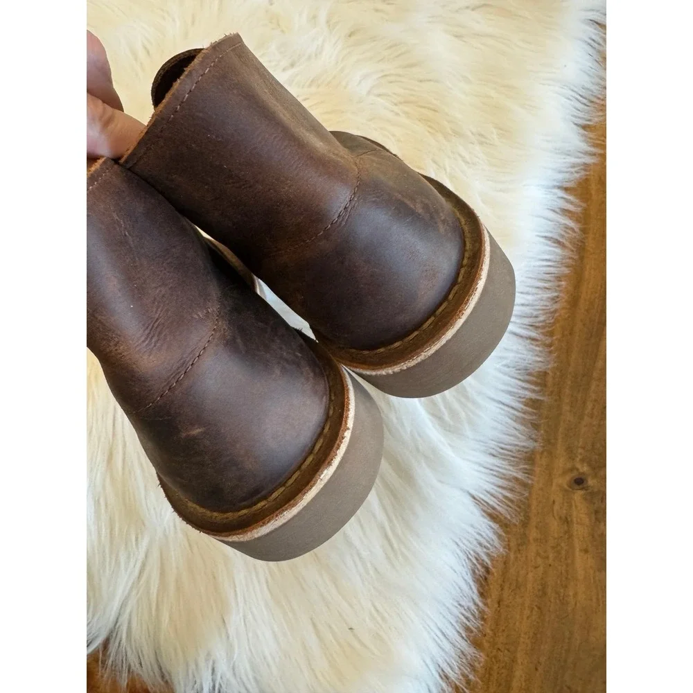 Clark's brown‎ leather boots size 8M